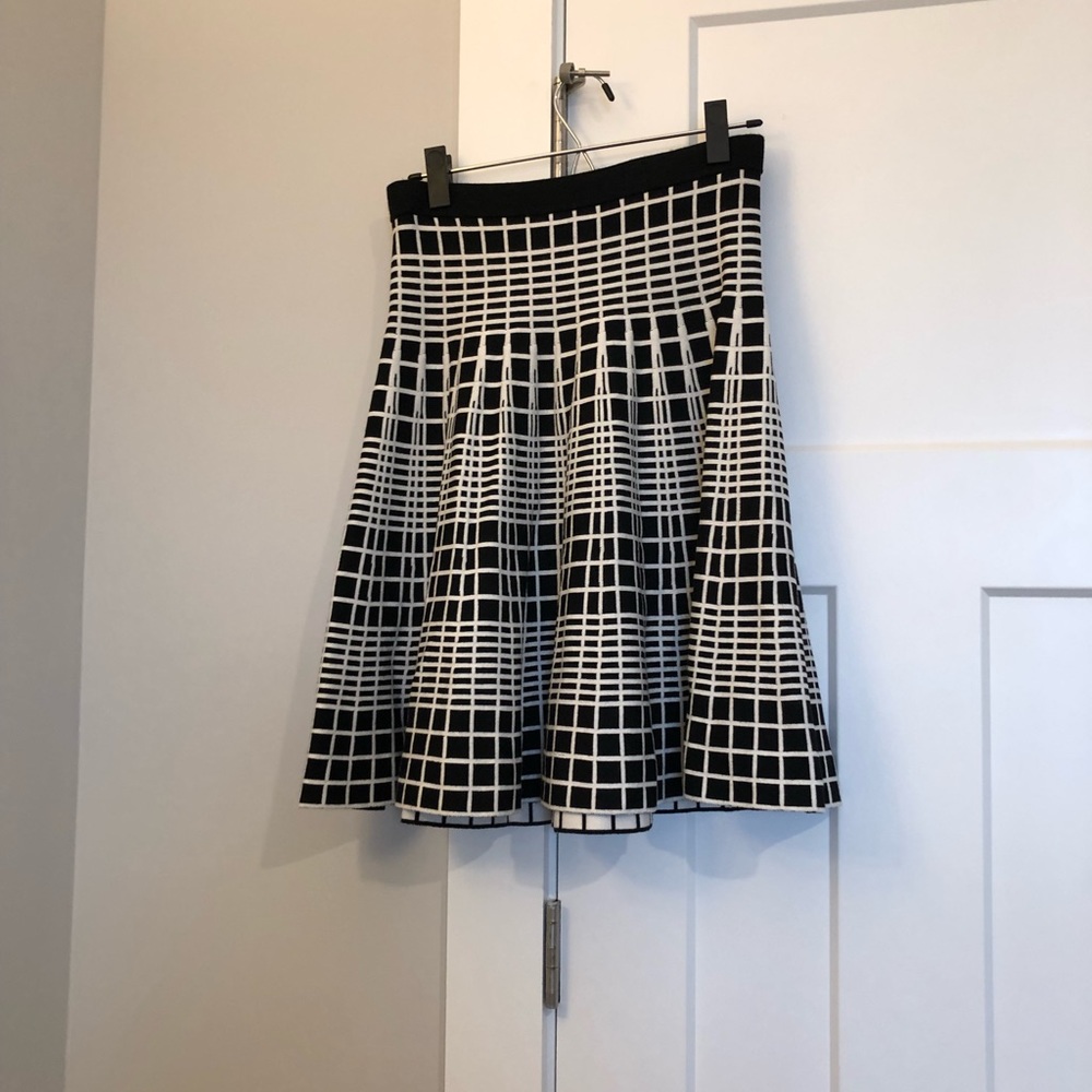 Ava Couture Sweater skirt size small